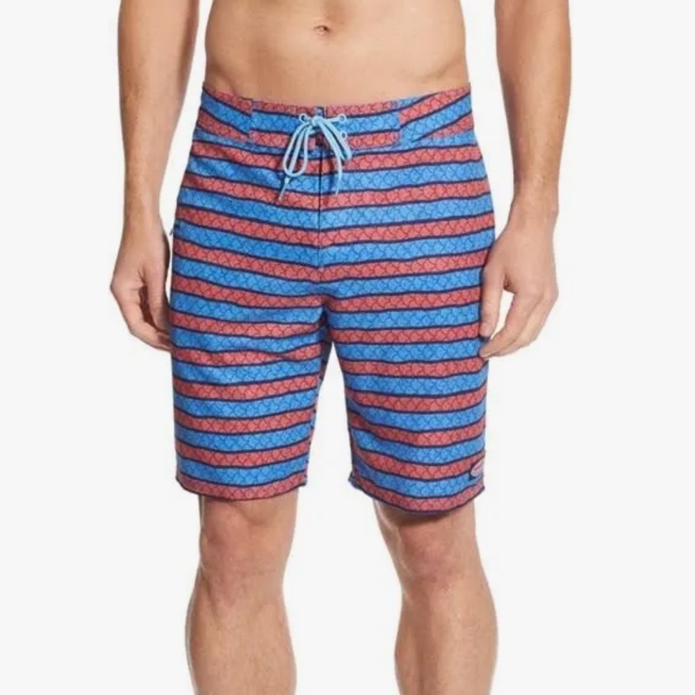Vineyard Vines Mens ‘Angler' Stripe Board Shorts Sz 38 Blue & Red Stripe Print